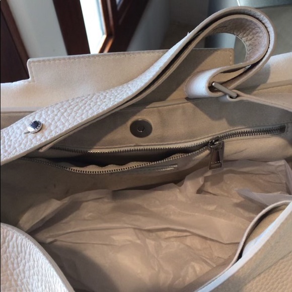 Oriciani Pebbled Tote Bag - Picture 2 of 2